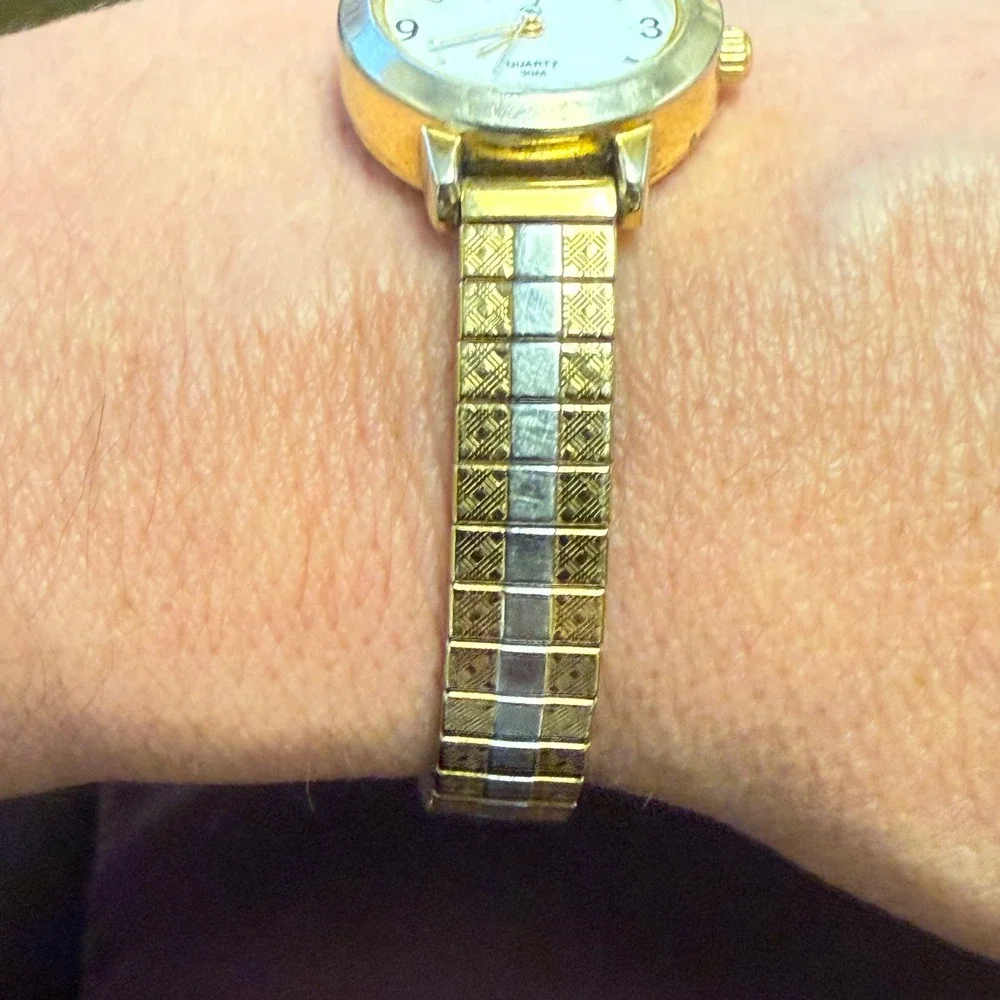 Carriage by Timex Womens Two Tone Expansion Band Quartz Watch Works